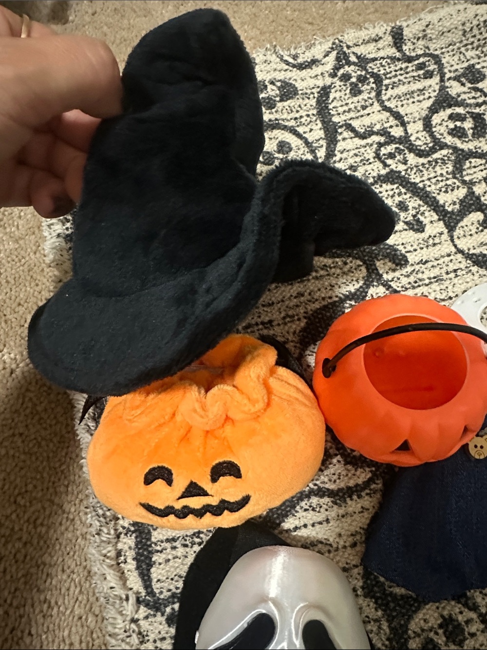 Labubu Halloween Pumpkin & Mask Costumes set of 3 and mini pumpkin pail - Picture 2 of 6